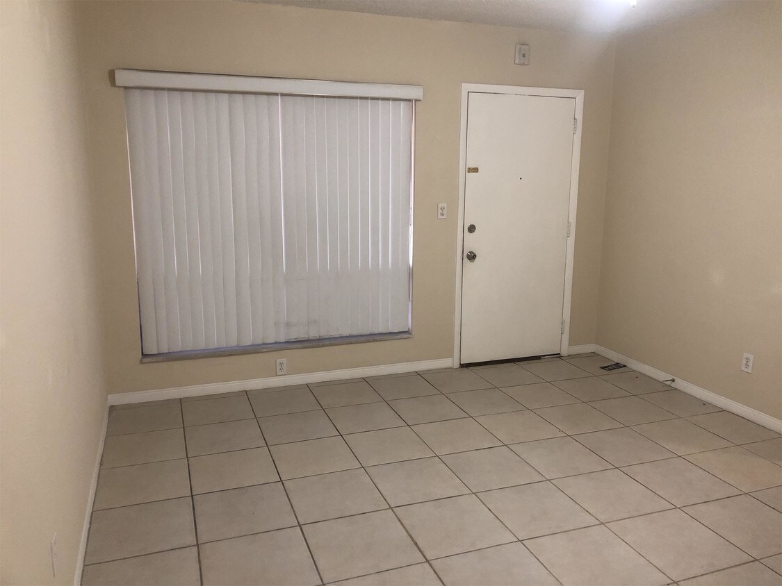 4928 Hollywood Blvd Unit 19, Hollywood, FL 33021 Apartment for Rent