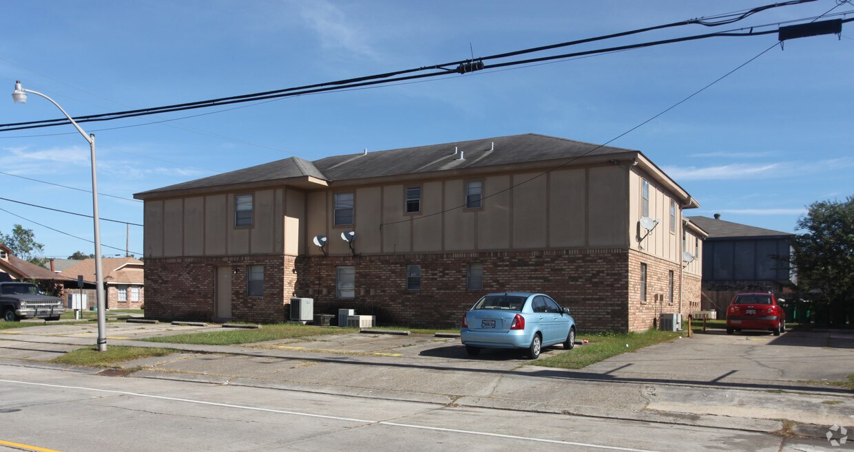 3733 Sandy Ln, Harvey, LA 70058 Apartments in Harvey, LA