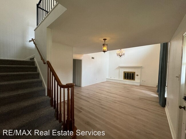 Building Photo - 3 br, 2.5 bath House - 902 East Kings Hwy