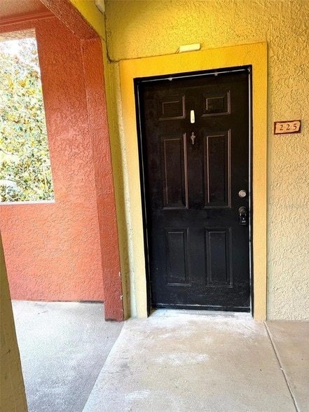 Building Photo - 1325 Rotonda Point