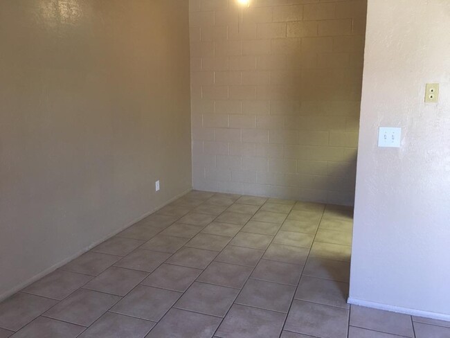 Building Photo - 68th Drive