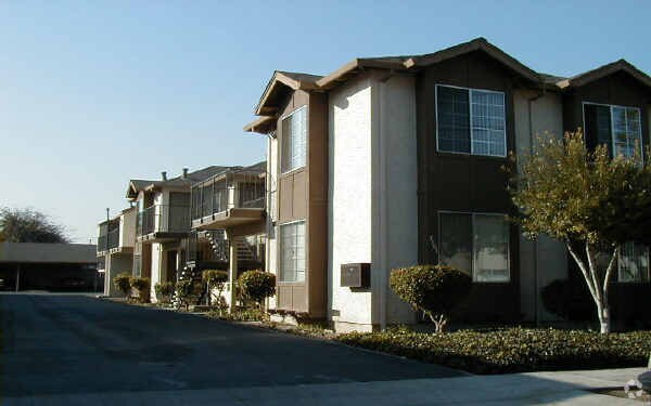 Building Photo - 2101 Radio Ave