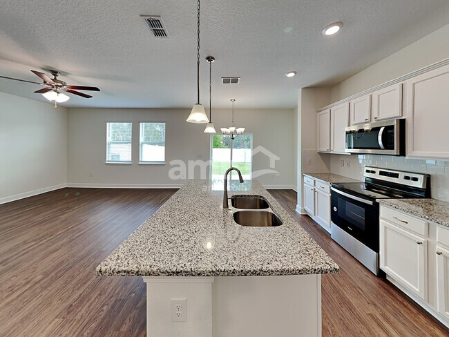 Building Photo - 4345 Reisswood Loop