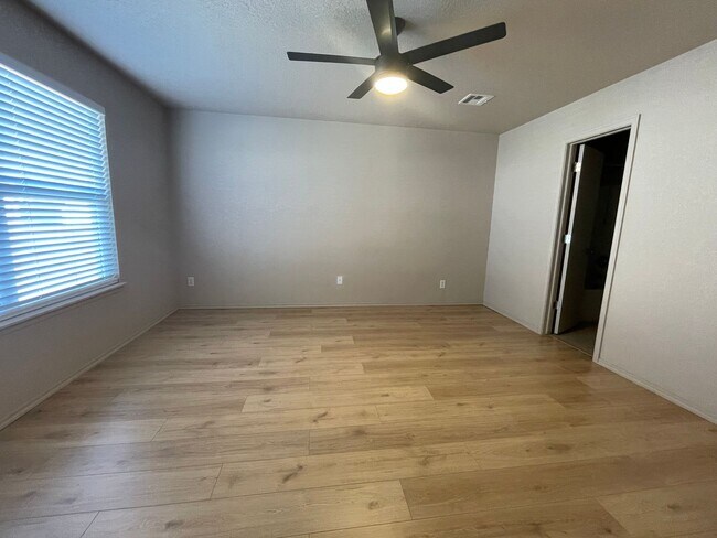 Foto del edificio - 4408 SE 86th St