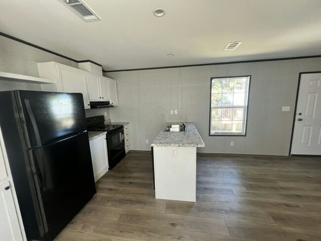 Building Photo - 35 Park Pl