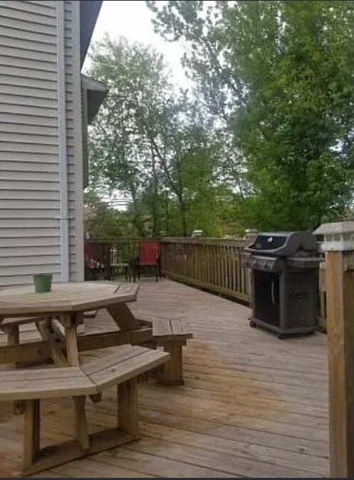 Building Photo - 901 White Birch Ln