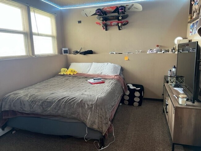 Foto del edificio - Foothills Duplex