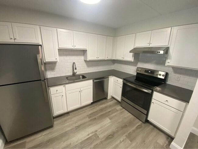 Building Photo - 961 Southern Artery