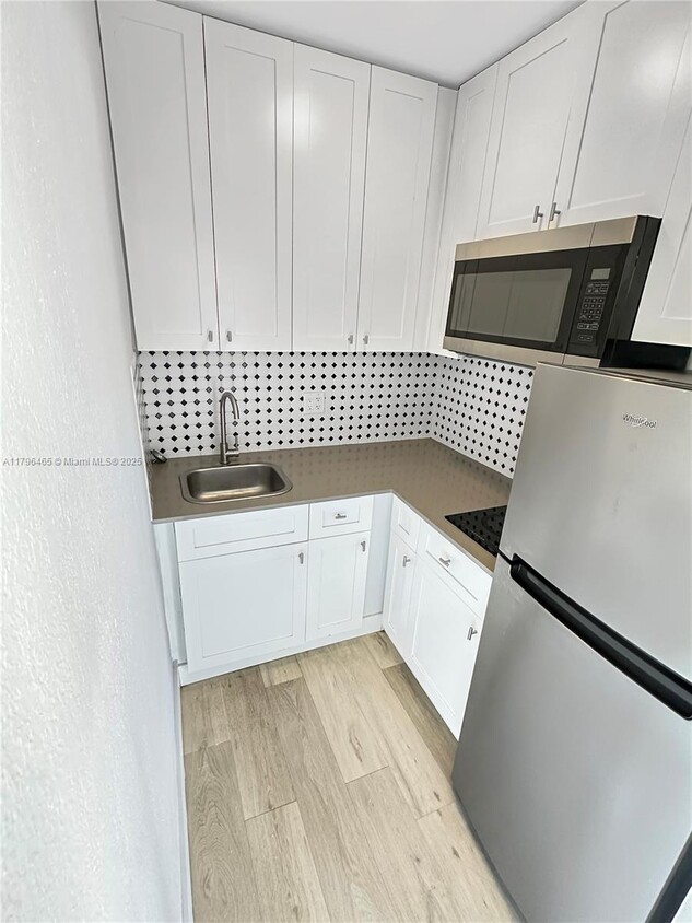 Foto del edificio - 6647 SW 59th Pl