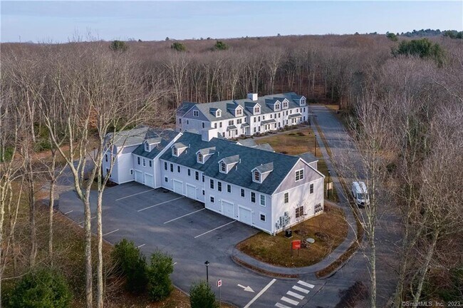 Building Photo - 77 Lyme St