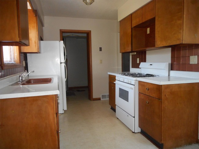 Building Photo - 2085 1st Ave