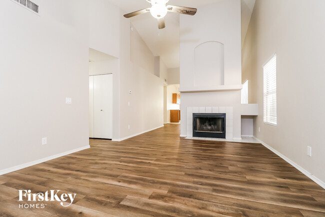 Building Photo - 7530 W Ironwood Dr