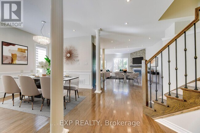 Photo du bâtiment - 2374 Stone Glen Crescent