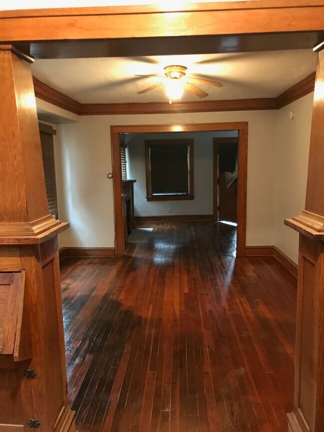 Building Photo - Newly Rehabbed 3 Bedroom