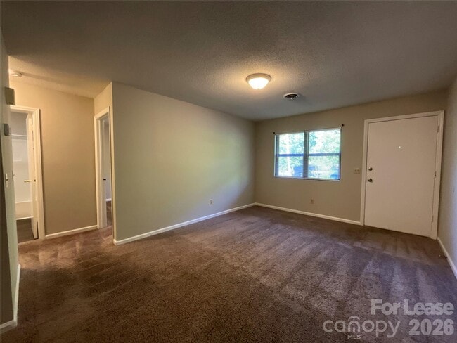 Building Photo - 201 Arthur Dr