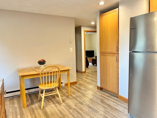 Building Photo - 13 Princeton St