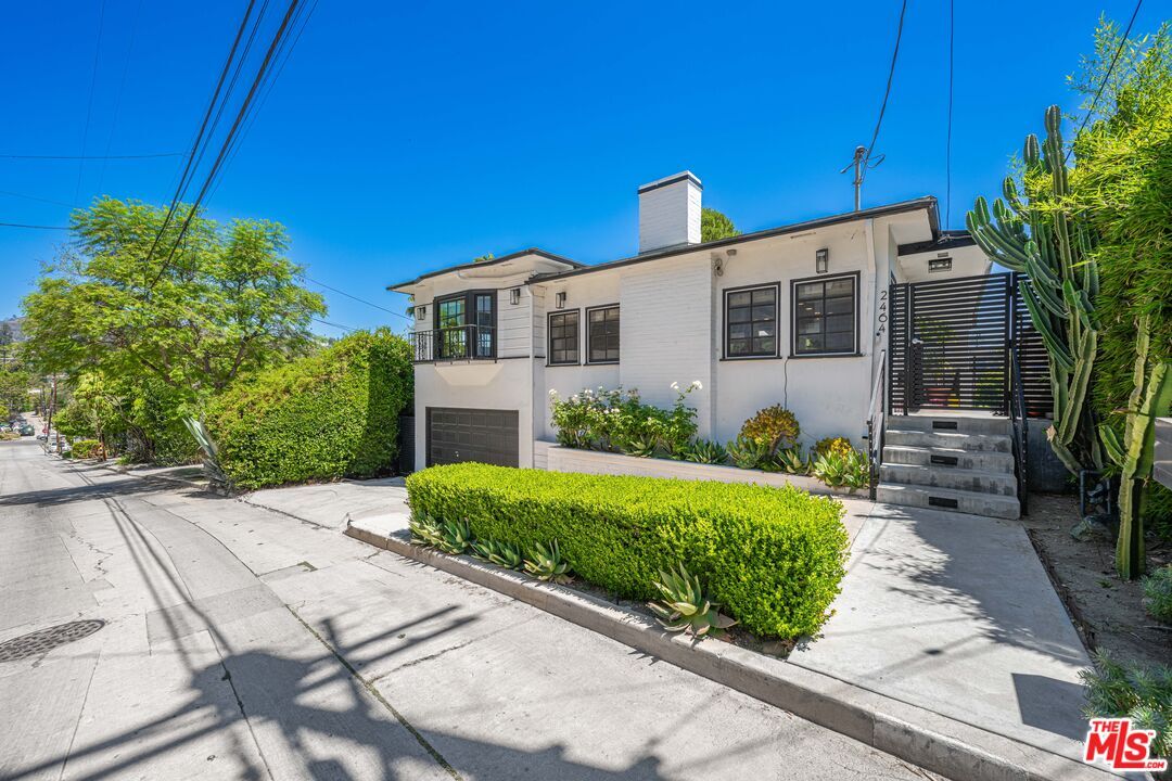 Foto principal - 2464 Lyric Ave