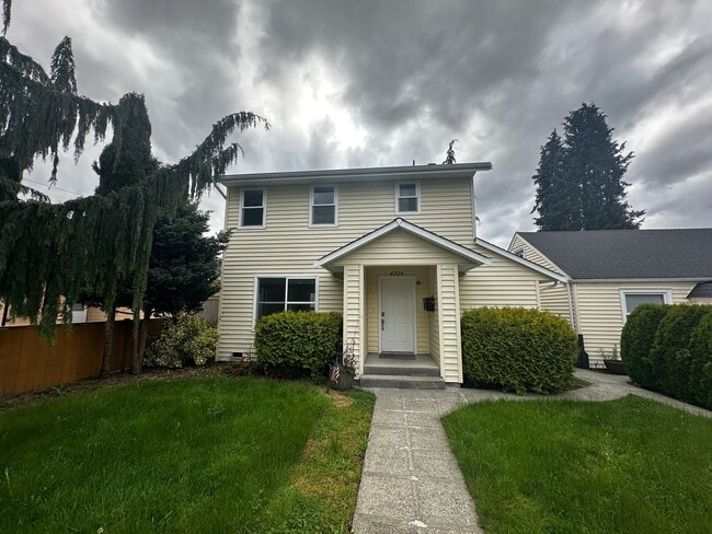 Building Photo - 4324 Hoyt Ave