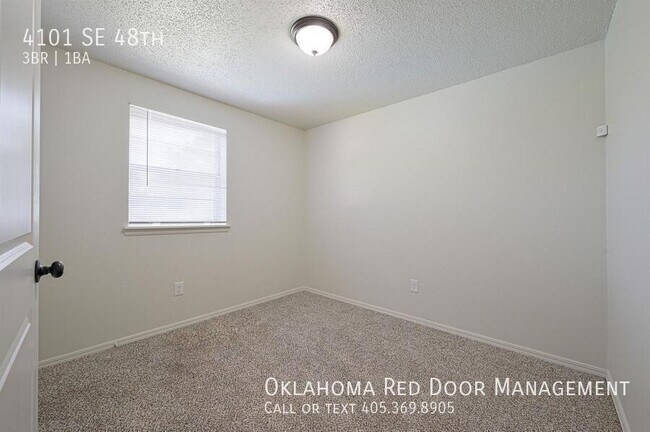 Building Photo - 4101 SE 48th-