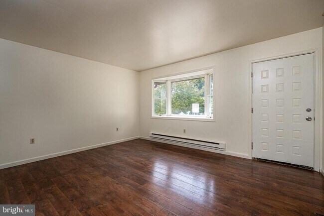 Foto del edificio - 3748 Tudor Dr