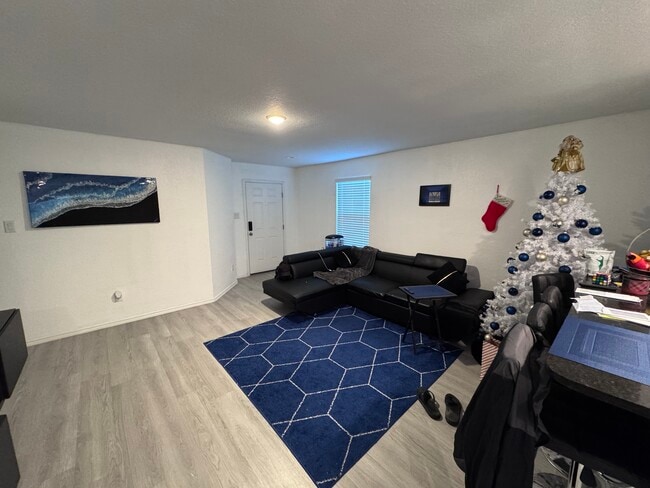 Foto del edificio - 10415 Welder Oak