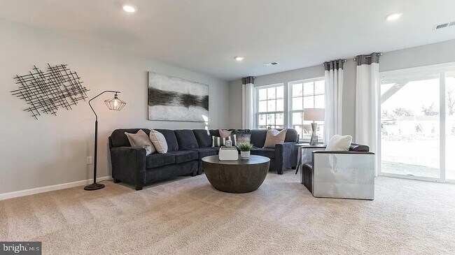 Foto del edificio - 48 Autumn Park Dr