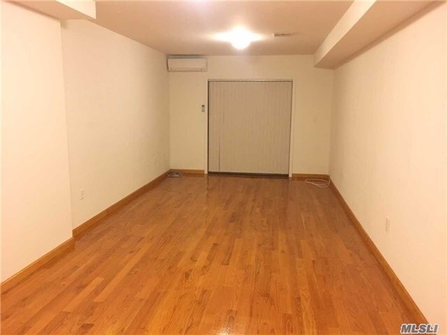 Foto del edificio - 309 Soundview Ln