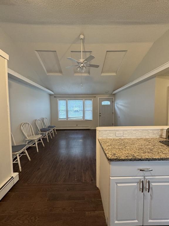 Foto del edificio - 3 bedroom in Tewksbury MA 01876