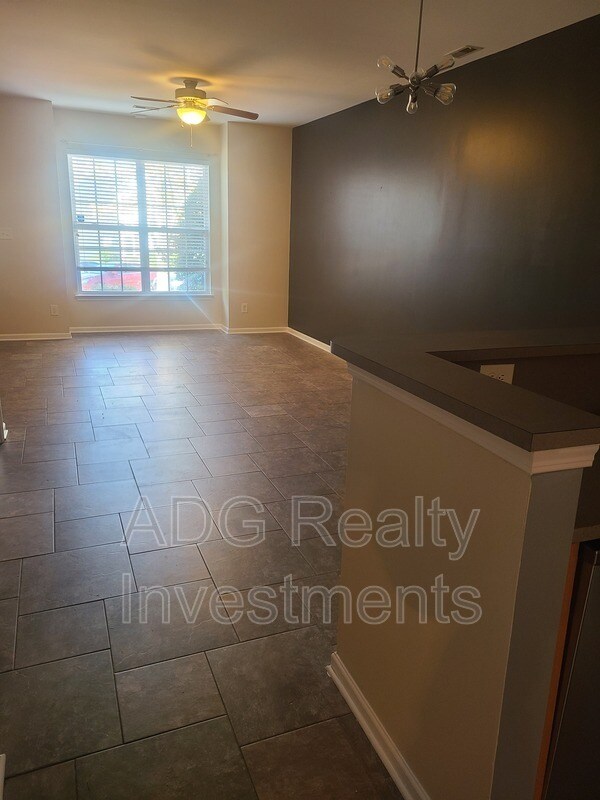Building Photo - 12623 Shuman Ln