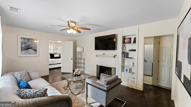 Foto del edificio - 1337 Westmont Rd SW