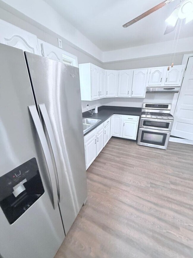 Building Photo - 6407 Dibble Ave