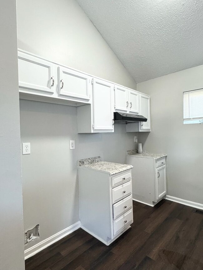 Foto del edificio - MOVE IN SPECIAL! $100 SECURITY DEPOSIT