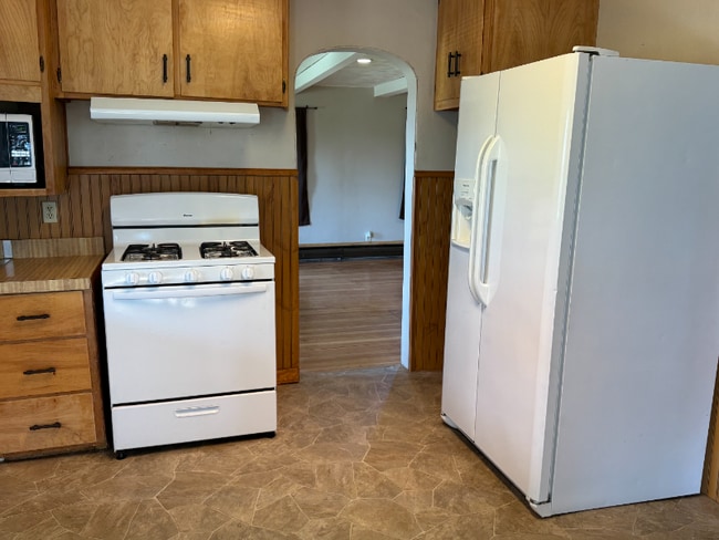 Building Photo - 4664 US-30