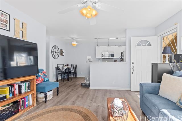 Building Photo - 94-510-510 Lumiaina St