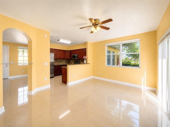 Foto del edificio - 1485 NE 33rd Rd