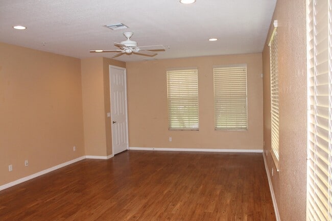 Foto del edificio - 1443 Scilly Cay Ln