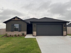 Building Photo - 538 Elena Dr
