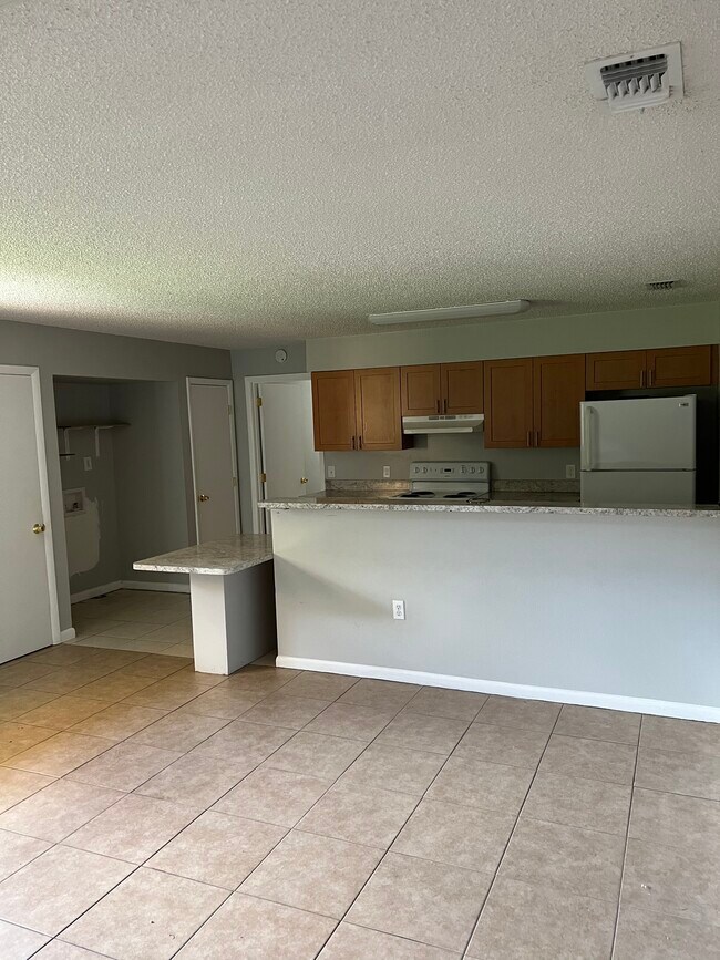 Building Photo - 2124 Brandy Pl