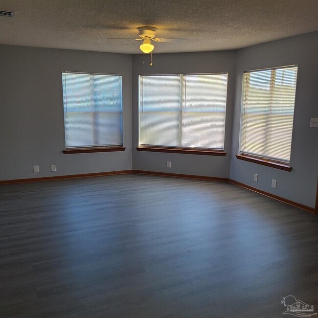 Foto del edificio - 905 N N St