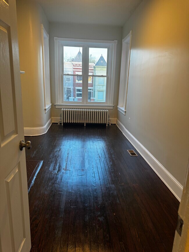 Foto del edificio - 1834 N Capitol St NW