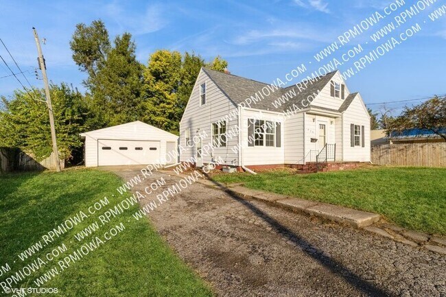 Building Photo - PETS WELCOME - NO PET RENT!! 5 bedroom hou...