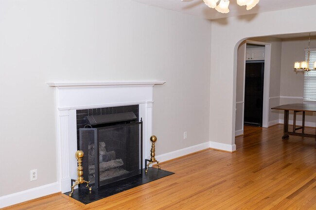 Foto del edificio - 1313 Ridge Rd