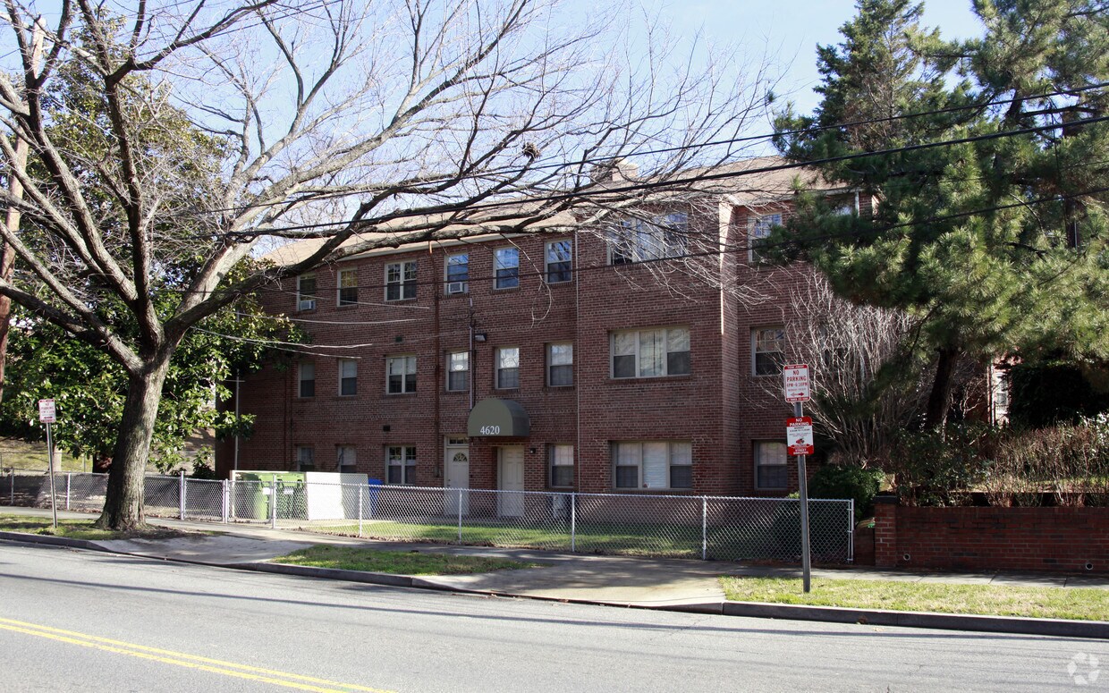 Building Photo - The Khiel