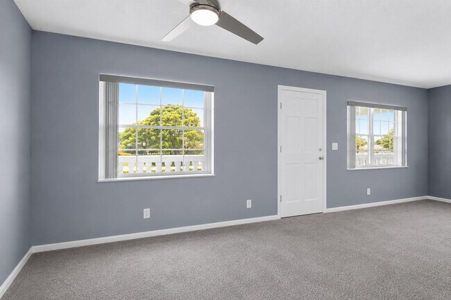 Foto del edificio - 10000 Meridian Way N