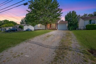 Building Photo - 726 Shelton Cir