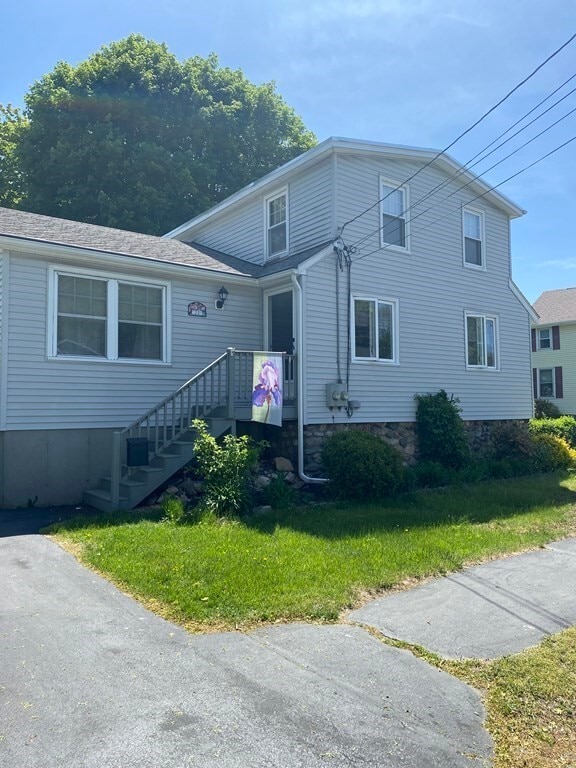 21 Plainfield Ave Unit 2, Shrewsbury, MA 01545 Room for Rent in