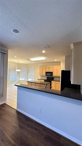 Foto del edificio - 2305 Summer Brook Dr