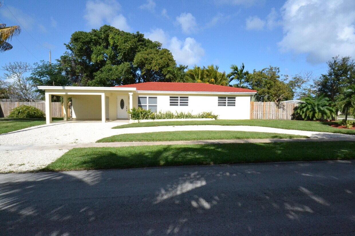 Foto principal - 299 NE 21st St