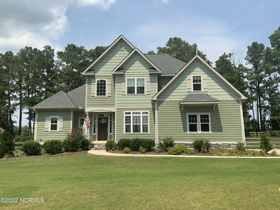 579 Herons Brook Dr, Whispering Pines, NC 28327 House for Rent in