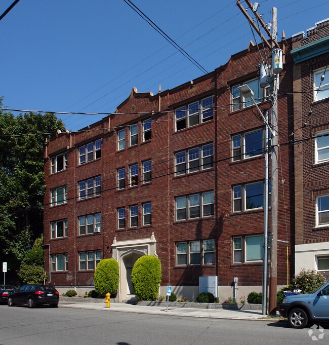 Blackstone 222 Apartments Seattle, WA